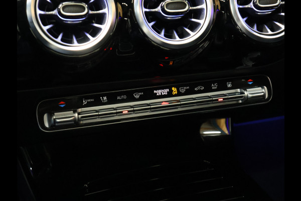Mercedes-Benz CLA-Klasse 250 e Luxury Line [SCHUIFKANTELDAK, APPLE CARPLAY, ANDROID, VOL LEDER, STOELVERWARMING, CAMERA, PDC 360, CRUISE, CLIMATE, NIEUWSTAAT]