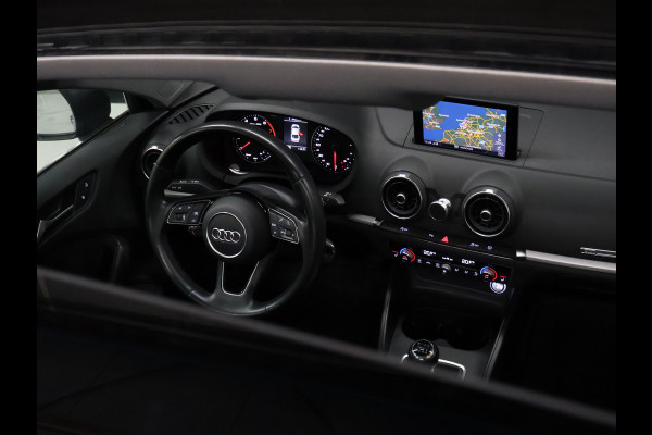 Audi A3 Limousine 35 TFSI CoD Pro Line [SCHUIFKANTELDAK, STOELVERWARMING, CAMERA, PDC V+A, VOL LEDER, CRUISE, BLUETOOTH, CLIMATE, NIEUWSTAAT]