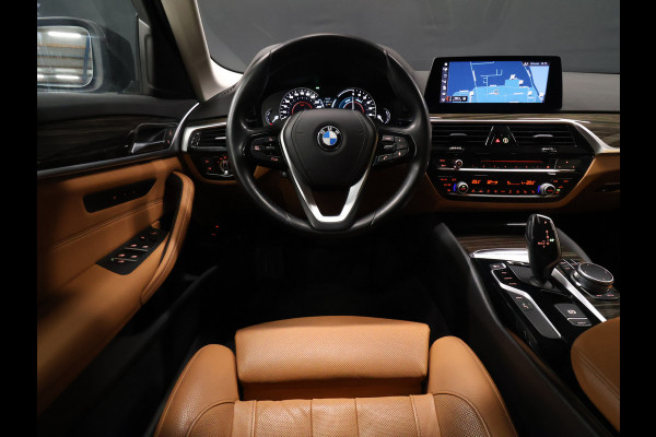 BMW 5 Serie 530e iPerformance High Executive Edition [HEAD-UP, STOELVENTILATIE, MEMORY SEATS, STOELVERWARMING V+A, CAMERA, PDC 360, VOL LEDER, CRUISE, BLUETOOTH, CLIMATE, NIEUWSTAAT]