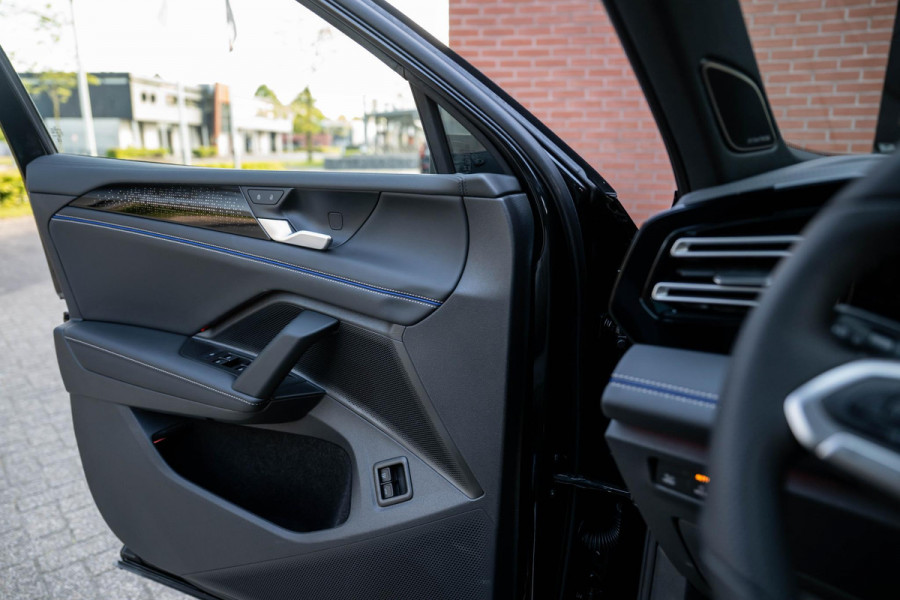Volkswagen Tiguan 1.5 eHybrid R-Line Edition Black Style H/K Massage