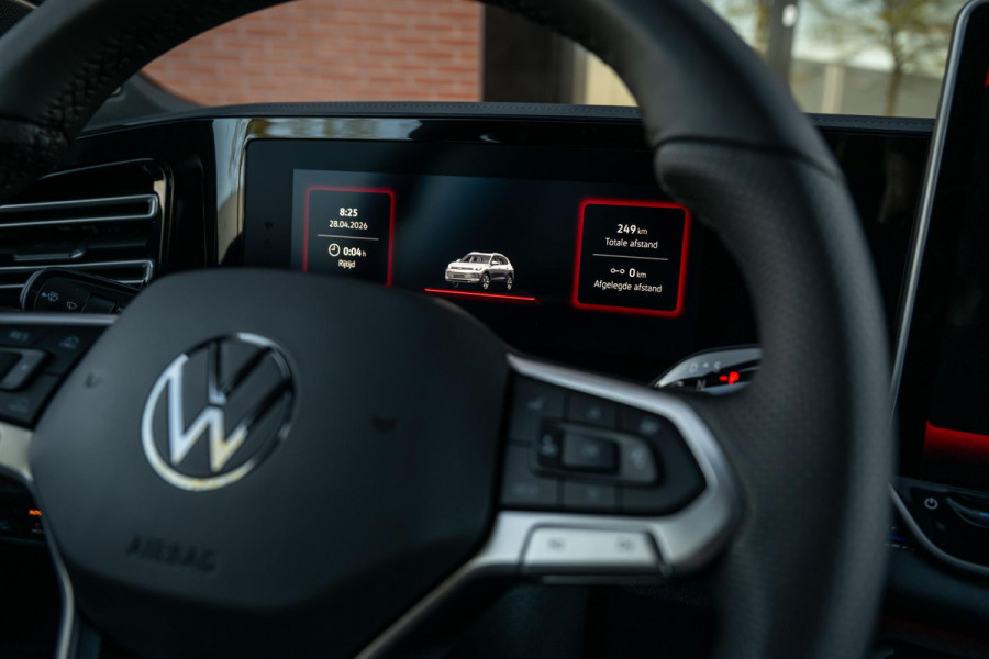 Volkswagen Tiguan 1.5 eHybrid R-Line Edition Black Style H/K Massage