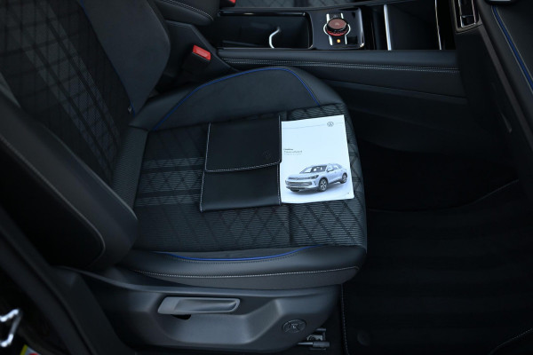 Volkswagen Tiguan 1.5 eHybrid R-Line Edition Black Style H/K Massage