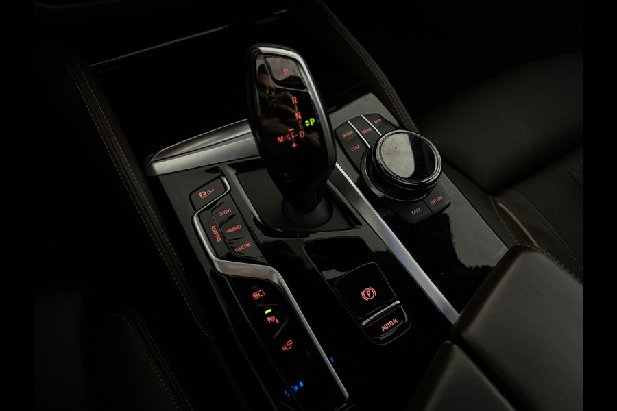 BMW 5 Serie 530e xDrive High Executive M Sport Pano|HuD|H/K