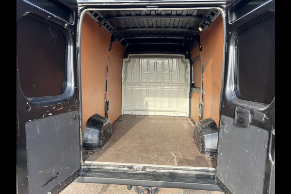 Peugeot Boxer 35 2.2 HDi 165 L2H2 Edition