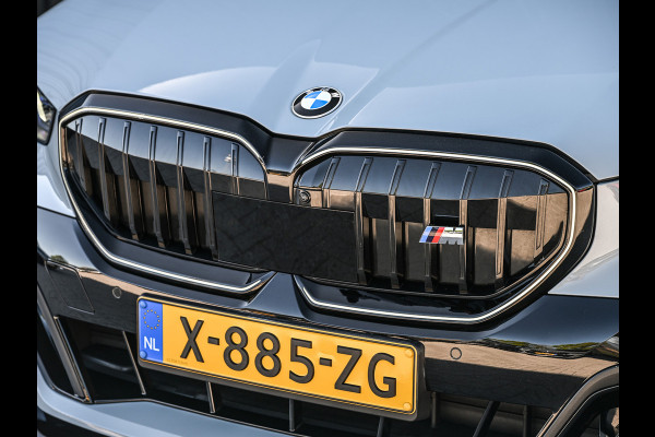 BMW 5 Serie 520i M sport | Iconic glow | M-Sport brake | NL-Auto | Shadowline lights | Panorama dak | Comfort seats | Adaptive led | Driving assistant prof. | Harman/kardon | Comfort Pack