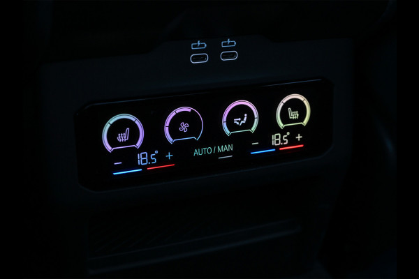 BMW 5 Serie 520i M sport | Iconic glow | M-Sport brake | NL-Auto | Shadowline lights | Panorama dak | Comfort seats | Adaptive led | Driving assistant prof. | Harman/kardon | Comfort Pack