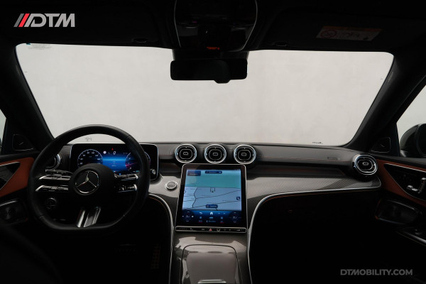 Mercedes-Benz C-Klasse Estate 200 Launch Edition AMG | Pano | Designo | Burmester
