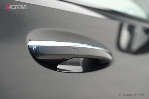 Mercedes-Benz C-Klasse Estate 200 Launch Edition AMG | Pano | Designo | Burmester