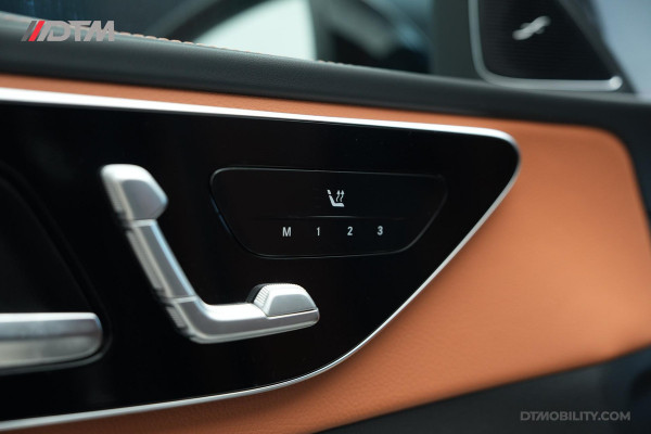 Mercedes-Benz C-Klasse Estate 200 Launch Edition AMG | Pano | Designo | Burmester