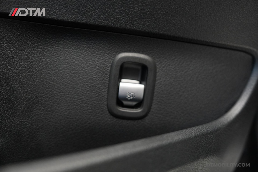 Mercedes-Benz C-Klasse Estate 200 Launch Edition AMG | Pano | Designo | Burmester