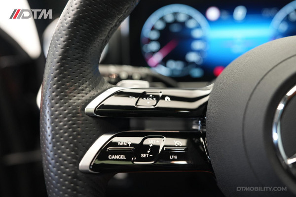 Mercedes-Benz C-Klasse Estate 200 Launch Edition AMG | Pano | Designo | Burmester