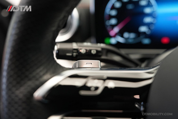 Mercedes-Benz C-Klasse Estate 200 Launch Edition AMG | Pano | Designo | Burmester