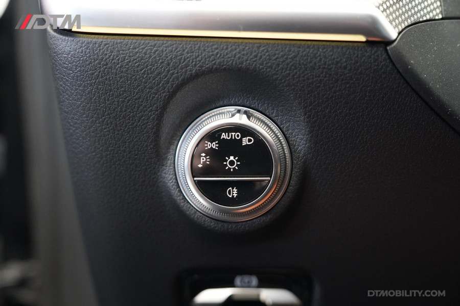 Mercedes-Benz C-Klasse Estate 200 Launch Edition AMG | Pano | Designo | Burmester