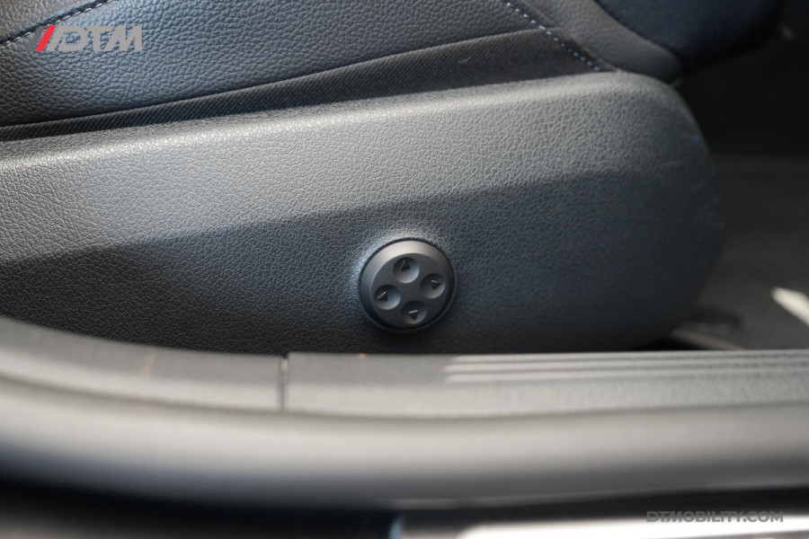 Mercedes-Benz C-Klasse Estate 200 Launch Edition AMG | Pano | Designo | Burmester