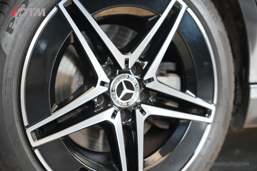 Mercedes-Benz C-Klasse Estate 200 Launch Edition AMG | Pano | Designo | Burmester