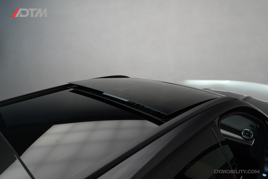 Mercedes-Benz C-Klasse Estate 200 Launch Edition AMG | Pano | Designo | Burmester