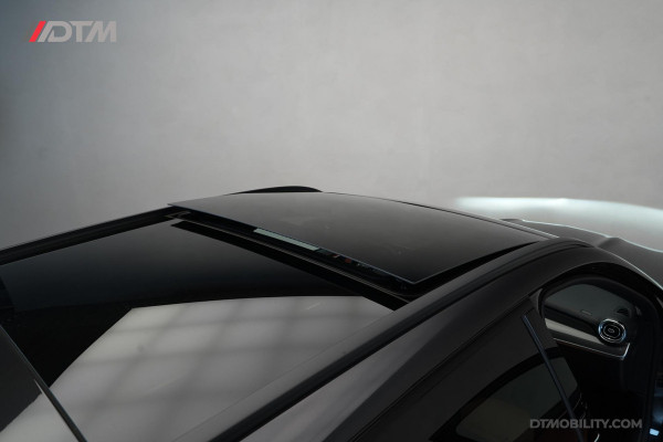 Mercedes-Benz C-Klasse Estate 200 Launch Edition AMG | Pano | Designo | Burmester