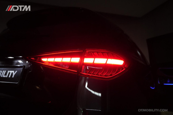 Mercedes-Benz C-Klasse Estate 200 Launch Edition AMG | Pano | Designo | Burmester