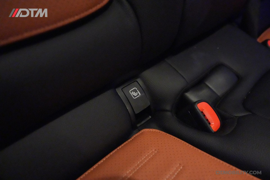 Mercedes-Benz C-Klasse Estate 200 Launch Edition AMG | Pano | Designo | Burmester