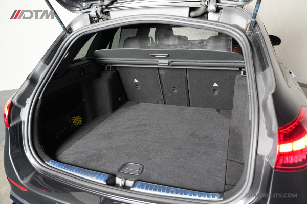 Mercedes-Benz C-Klasse Estate 200 Launch Edition AMG | Pano | Designo | Burmester