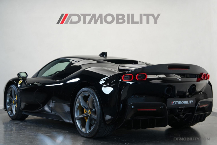 Ferrari SF90 Stradale 4.0 V8 | Assetto Fiorano | Daytona Racing seats |