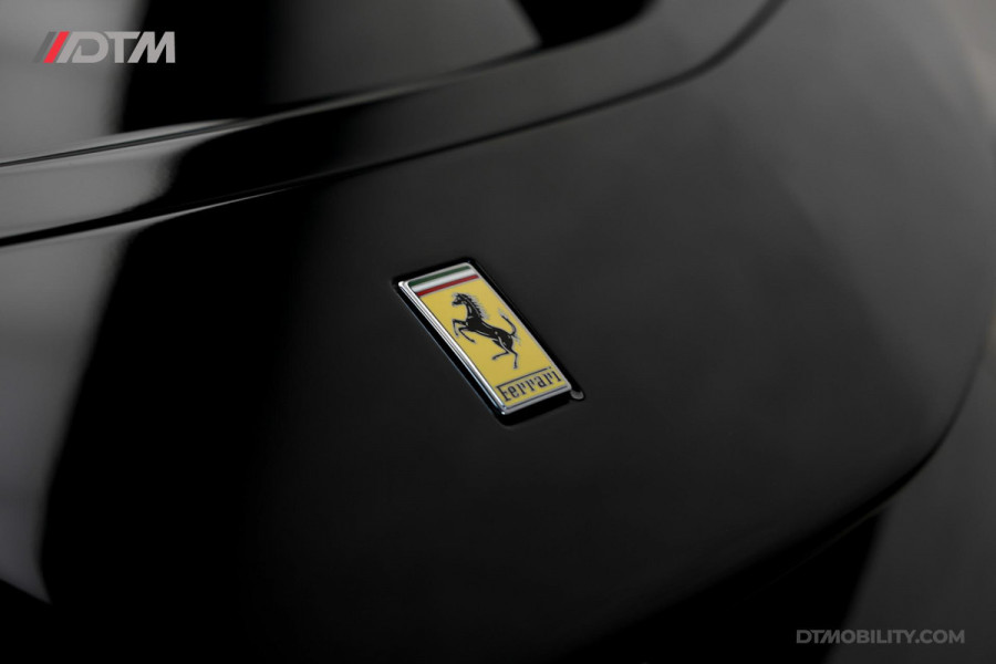 Ferrari SF90 Stradale 4.0 V8 | Assetto Fiorano | Daytona Racing seats |
