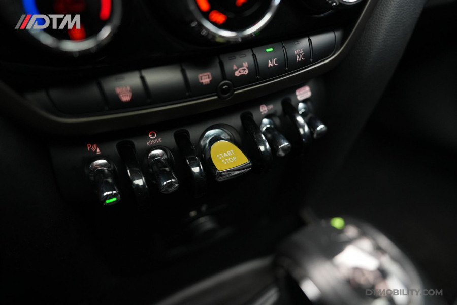 MINI Countryman Mini 2.0 Cooper S E ALL4 Northwood Edition | Panoramadak | Camera | Leder | Head-Up Display |