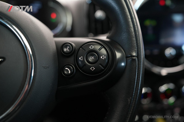 MINI Countryman Mini 2.0 Cooper S E ALL4 Northwood Edition | Panoramadak | Camera | Leder | Head-Up Display |