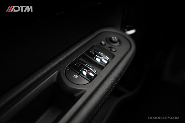 MINI Countryman Mini 2.0 Cooper S E ALL4 Northwood Edition | Panoramadak | Camera | Leder | Head-Up Display |