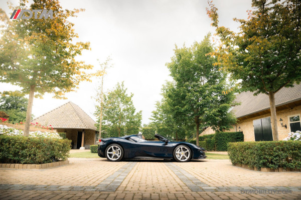 Ferrari SF90 Spider 4.0 V8 | Blu Pozzi | Daytona Seats Cioccolato |
