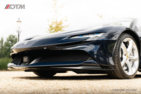 Ferrari SF90 Spider 4.0 V8 | Blu Pozzi | Daytona Seats Cioccolato |