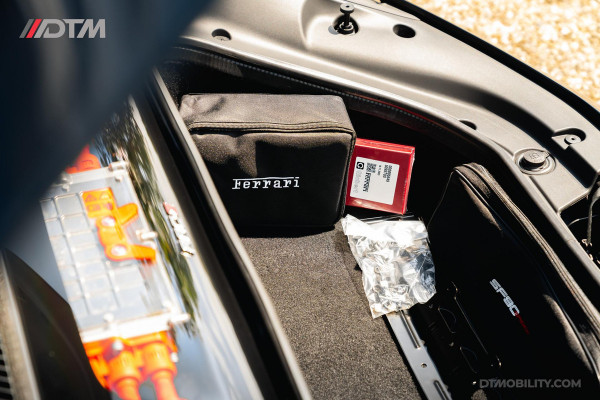 Ferrari SF90 Spider 4.0 V8 | Blu Pozzi | Daytona Seats Cioccolato |