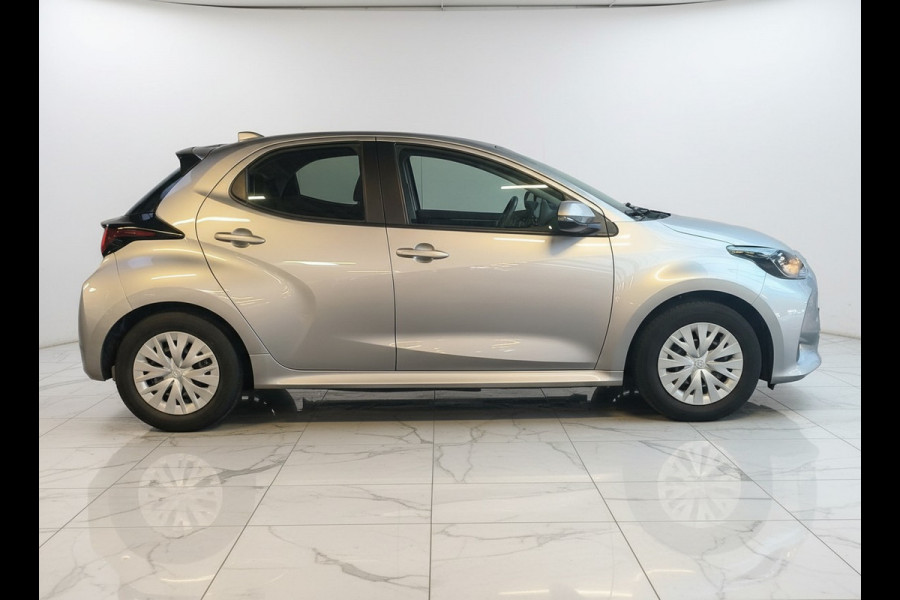 Mazda 2 Hybrid 1.5 Prime-line uit 2024 Rijklaar + 12 maanden Bovag-garantie Henk Jongen Auto's in Helmond,  al 50 jaar service zoals 't hoort!
