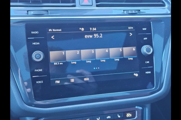 Volkswagen Tiguan Allspace 1.5 TSI Highline Business R-line 7p. | LED | Pano | Trekhaak | Leder | Stoelverwarming | Camera | ACC | App-connect | All-seasons | Vol |