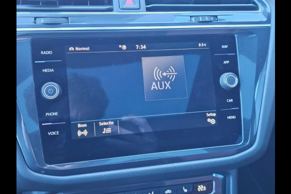 Volkswagen Tiguan Allspace 1.5 TSI Highline Business R-line 7p. | LED | Pano | Trekhaak | Leder | Stoelverwarming | Camera | ACC | App-connect | All-seasons | Vol |