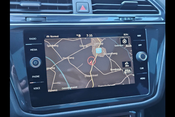 Volkswagen Tiguan Allspace 1.5 TSI Highline Business R-line 7p. | LED | Pano | Trekhaak | Leder | Stoelverwarming | Camera | ACC | App-connect | All-seasons | Vol |
