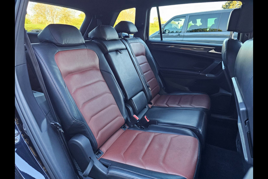 Volkswagen Tiguan Allspace 1.5 TSI Highline Business R-line 7p. | LED | Pano | Trekhaak | Leder | Stoelverwarming | Camera | ACC | App-connect | All-seasons | Vol |
