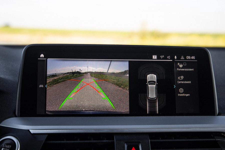 BMW X3 xDrive30e Executive BLACK LINE / PANORAMA DAK / CARPLAY / LEER / STOELVERWARMING / CAMERA