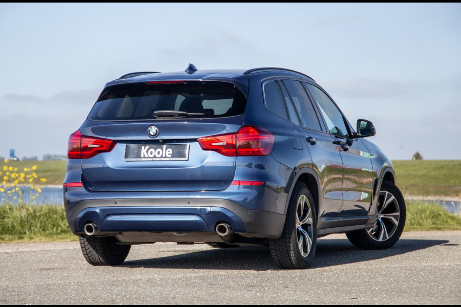 BMW X3 xDrive30e Executive BLACK LINE / PANORAMA DAK / CARPLAY / LEER / STOELVERWARMING / CAMERA