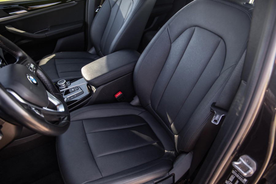 BMW X3 xDrive30e Executive CARPLAY / STOELVERWARMING / DEALER ONDERHOUDEN / LEER