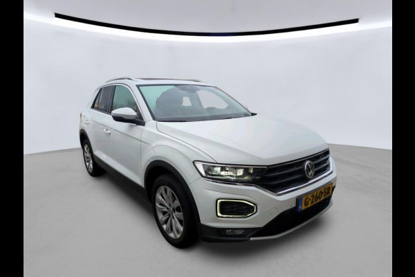 Volkswagen T-Roc 1.0 TSI Style | Trekhaak | Panorama | Full-LED | Navi