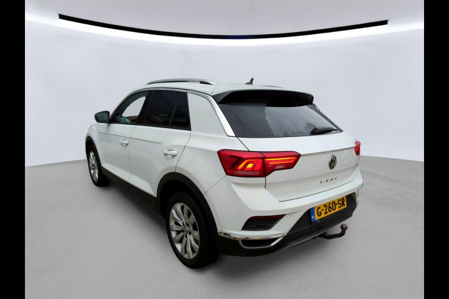 Volkswagen T-Roc 1.0 TSI Style | Trekhaak | Panorama | Full-LED | Navi