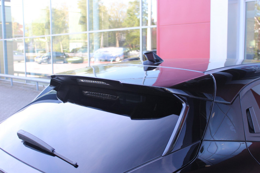 Alfa Romeo junior Elettrica VELOCE 280PK 54 kWh | SPORT PACK (SABELT SPORTSTOELEN ELEKTRISCH BEDIENBAAR OP DE BESTUURDERSSTOEL/STOEL VERWARMING/ALUMINIUM INSTAPLIJSTEN EN PEDALEN/PERFROMANCE STUURWIEL MET ALCANTARA/PERFORMANCE BODYKIT "PROGRESSO"/AMBIENT LIGHT/GETINTE ACHETRRUITEN | TECHNO PACK (LED MATRIX KOPLAMPEN/AUTOMATISCH DIMMENDE BINNENSPIEGEL/DRAADLOZE TELEFOONLADER/DODEHOEK DETECTIE/NAVIGATIE/ELEKTRISCH BEDIENBARE ACHTERKLEP/KEYLESS ENTRY/KEYLESS START/ADAPTIVE CRUISE CONTROL/ACHTERUITRIJ CAMERA) | DRAADLOZE APPLE CARPLAY/ANDROID AUTO | 20" LICHTMETALEN VELGEN "VENTI" | RODE RE