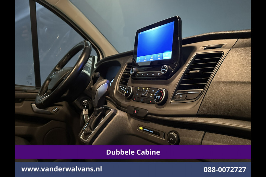 Ford Transit Custom 2.0 TDCI 130pk Automaat L2H1 Dubbele Cabine Inrichting Euro6 Airco | 6-Zits | Camera | Navigatie | LED Apple Carplay, Android Auto, Cruisecontrol, Trekhaak, Stoelverwarming, Verwarmde voorruit, Parkeersensoren, Achterklep