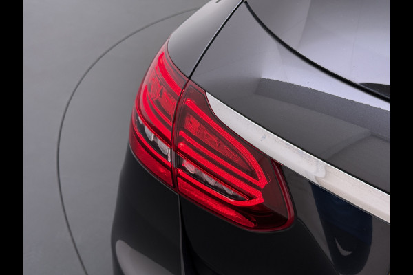 Mercedes-Benz C-Klasse Estate 300DE AUT-9 Hybride AMG Limited Trekhaak Apple Carplay Android Auto Elek.Stoelen+Verwarmd Navi Ecc Camera Pdc Solution Business Elek.Achterklep Led Privacy Glas Lmv 18" Night-pakket EURO 6 AP