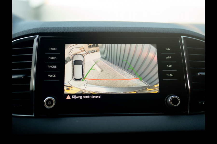 Škoda Karoq 1.5 TSI ACT Business Edition Plus | Camera | Stoelverw. | Elk. A-klep | Prijs Rijklaar!!