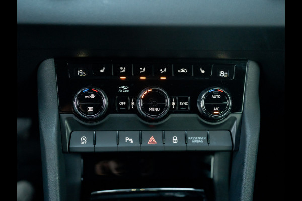 Škoda Karoq 1.5 TSI ACT Business Edition Plus | Camera | Stoelverw. | Elk. A-klep | Prijs Rijklaar!!