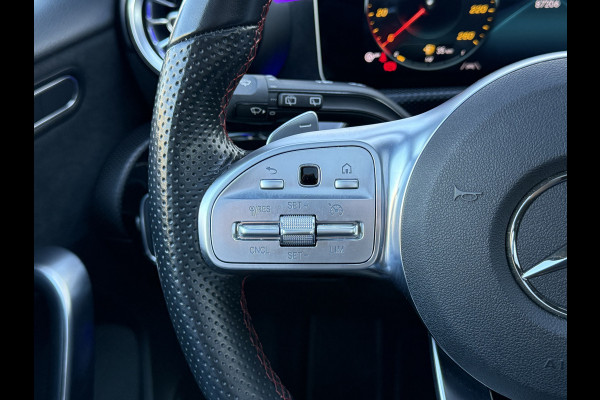 Mercedes-Benz A-Klasse 250 4MATIC AMG-Line | Pano | Trekhaak | MultiBeam LED | Ambient Light | 19 inch