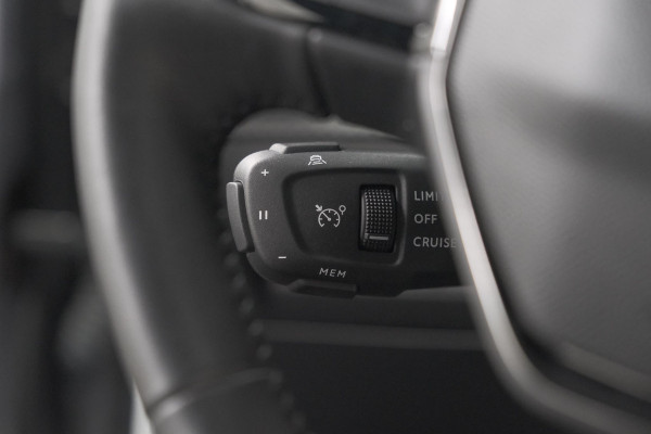 Peugeot 2008 PureTech 130 EAT8 Allure | 360 Camera | Adaptieve Cruise Control | Dodehoekdetectie