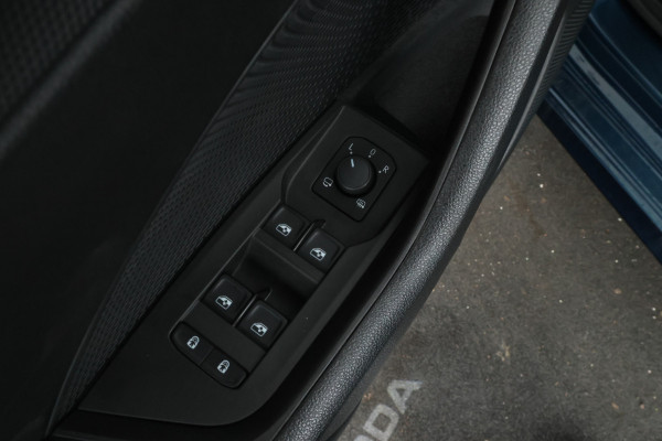Škoda Octavia Combi 2.0 TDI Automaat, Navigatie, Climate, trekhaak,